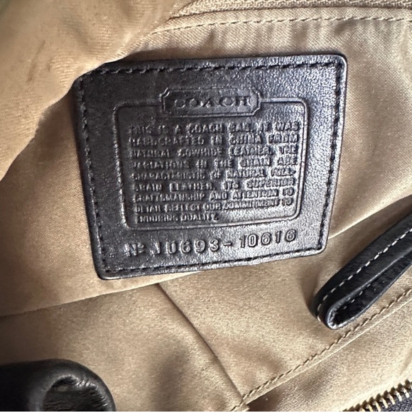 Coach Carly hobo 10616 - Picture 8 of 10